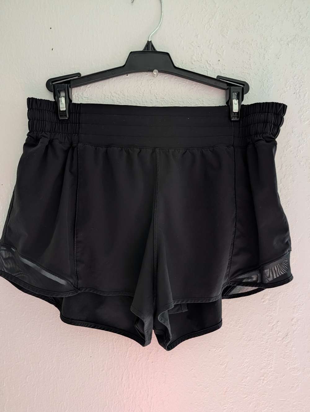 Lululemon Hotty Hot Black Short